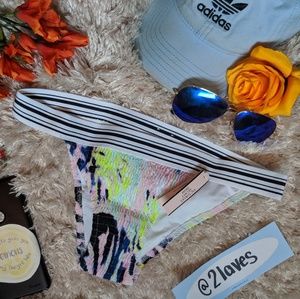 NWT Victorias Secret Bikini Bottoms size Small